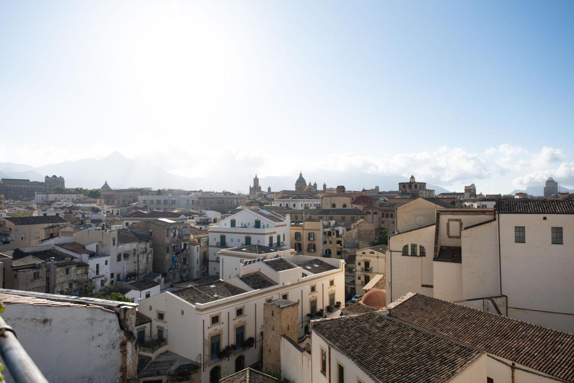 Sopra I Tetti Di Ballaro Palermo Kültér fotó